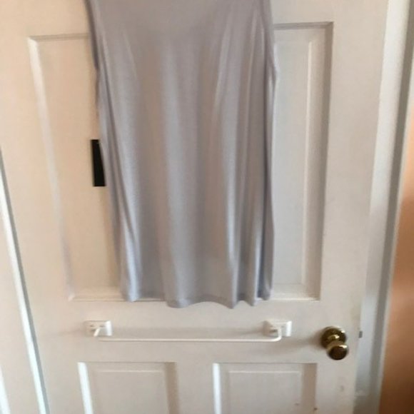 🆕 Tahari pale blue hi low tank NWT - Picture 4 of 5